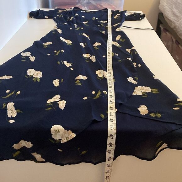 Reformation Bonnie Dress in Size Small Petite in Opaline Floral - Picture 16 of 16